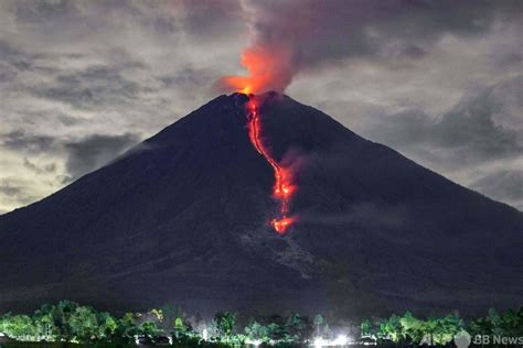 indonesia volcano eruption 2022